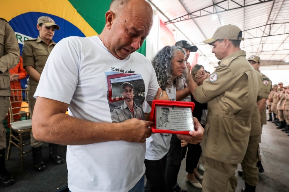 Pais de aluno bombeiro morto em treinamento atuaro como assistentes de acusao