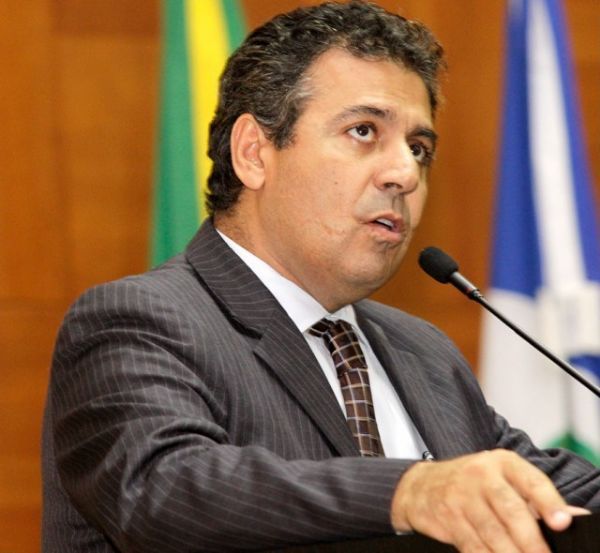Daltinho acusa Eder de estar a mando de Silval em acusao de propina; governador acha caso estranho