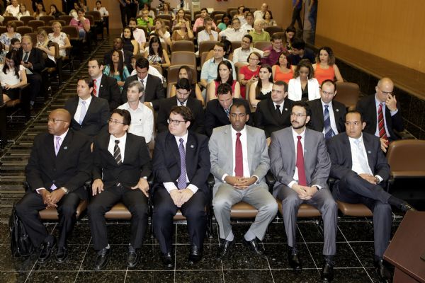 Tribunal de Contas de Mato Grosso empossa 19 novos auditores pblicos; confira os nomes