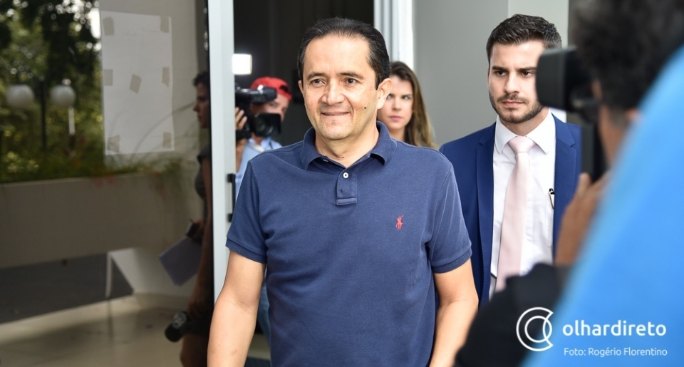 Juza absolve ex-secretrio acusado de atrasar investigao sobre esquema na Seduc