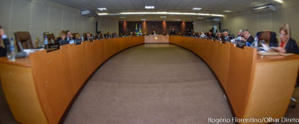 Pleno do Tribunal de Justia aprova aumento para servidores de Mato Grosso
