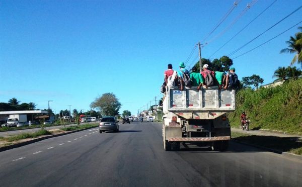 TAC  firmado aps denncia de transporte de trabalhadores em caambas de caminhes