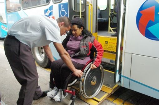 Justia determina que municpio disponibilize transporte adaptado para cadeirante