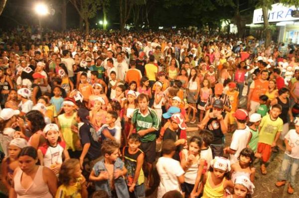 Juizado regula a participao de crianas e adolescentes no Carnaval