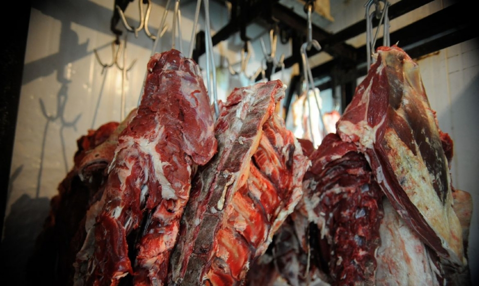 Supermercado suspeito de desligar freezers de carne  investigado pelo MP por comercializar produtos imprprios
