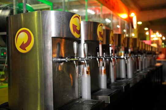Cervejarias devem indenizar distribuidora em R$ 250 mil a ttulo de danos materiais e morais