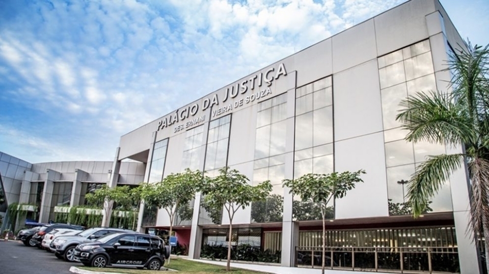 Sesso no Tribunal de Justia  suspensa por falta de qurum aps afastamento de desembargadores